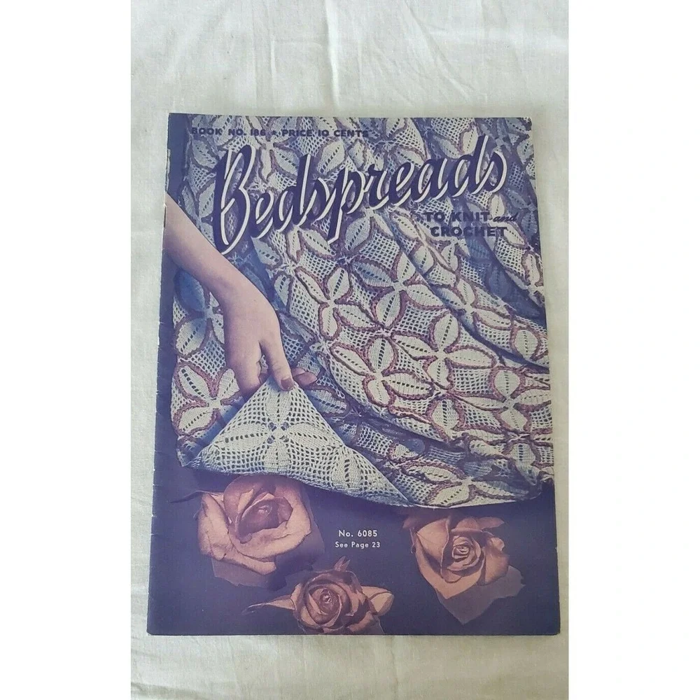 Vintage 1942 Spool Cotton Comapany bedspreads to knit and crochet magazine